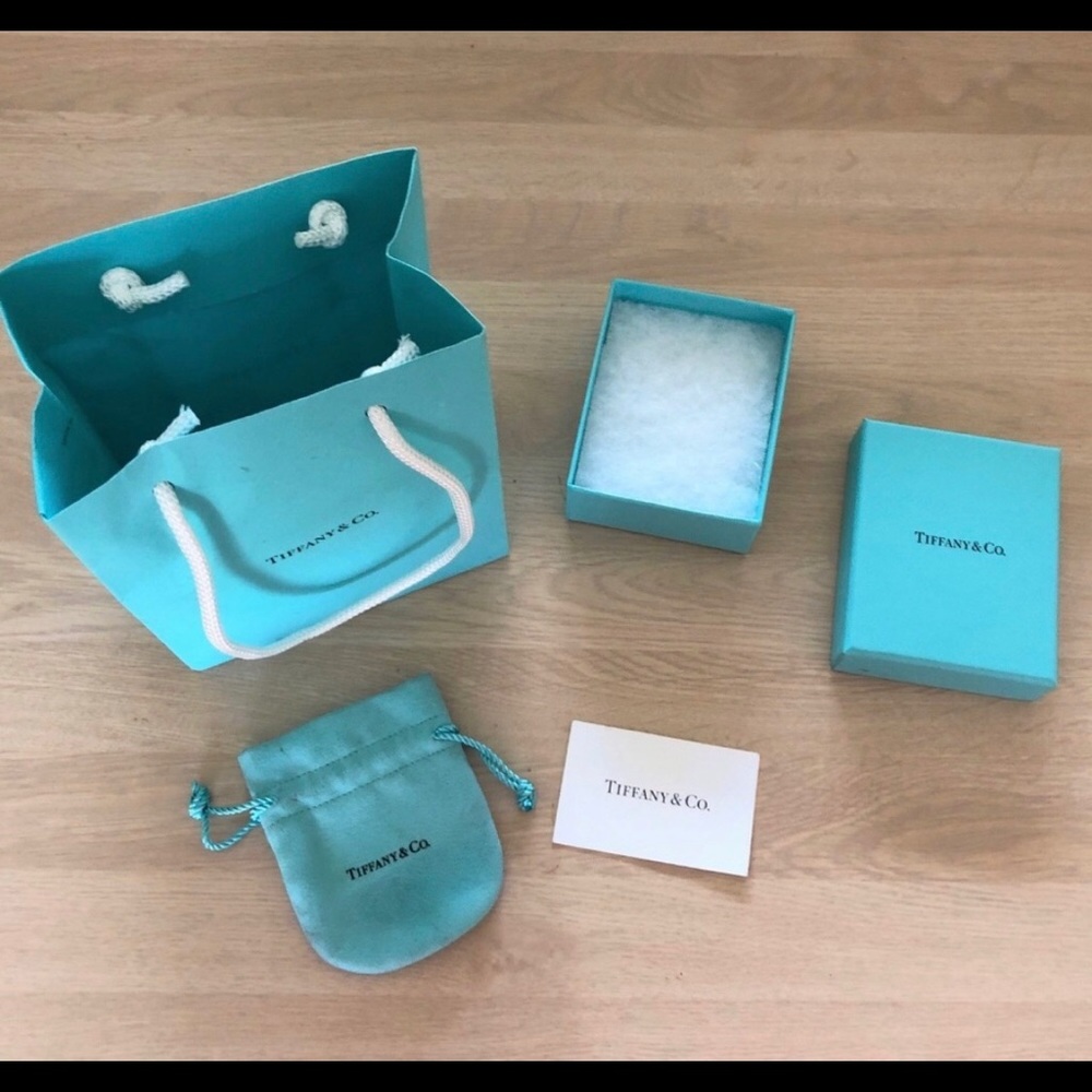 Tiffany & CO.